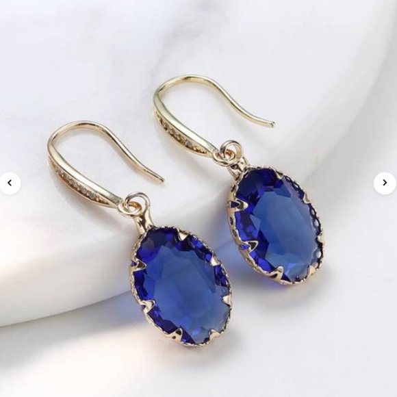 Shiny Oval Shape Blue Dangle Earrings Inlaid with Cubic Zirconia New - Picture 4 of 6